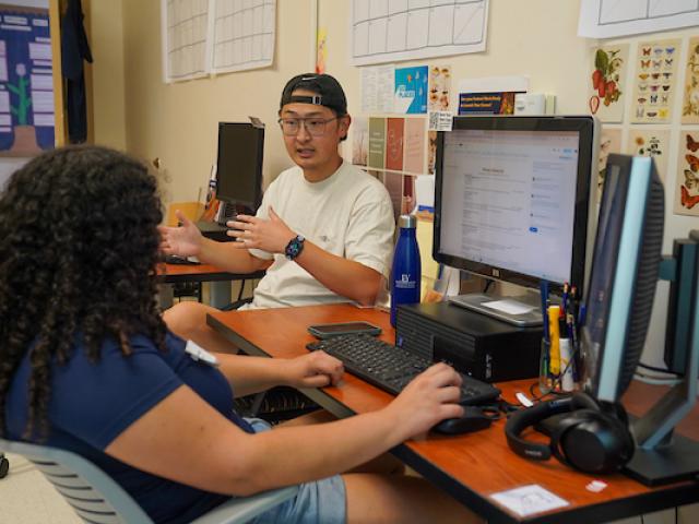 Advisor counseling student