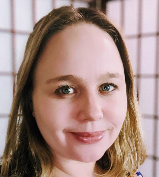 Caroline Firman Headshot